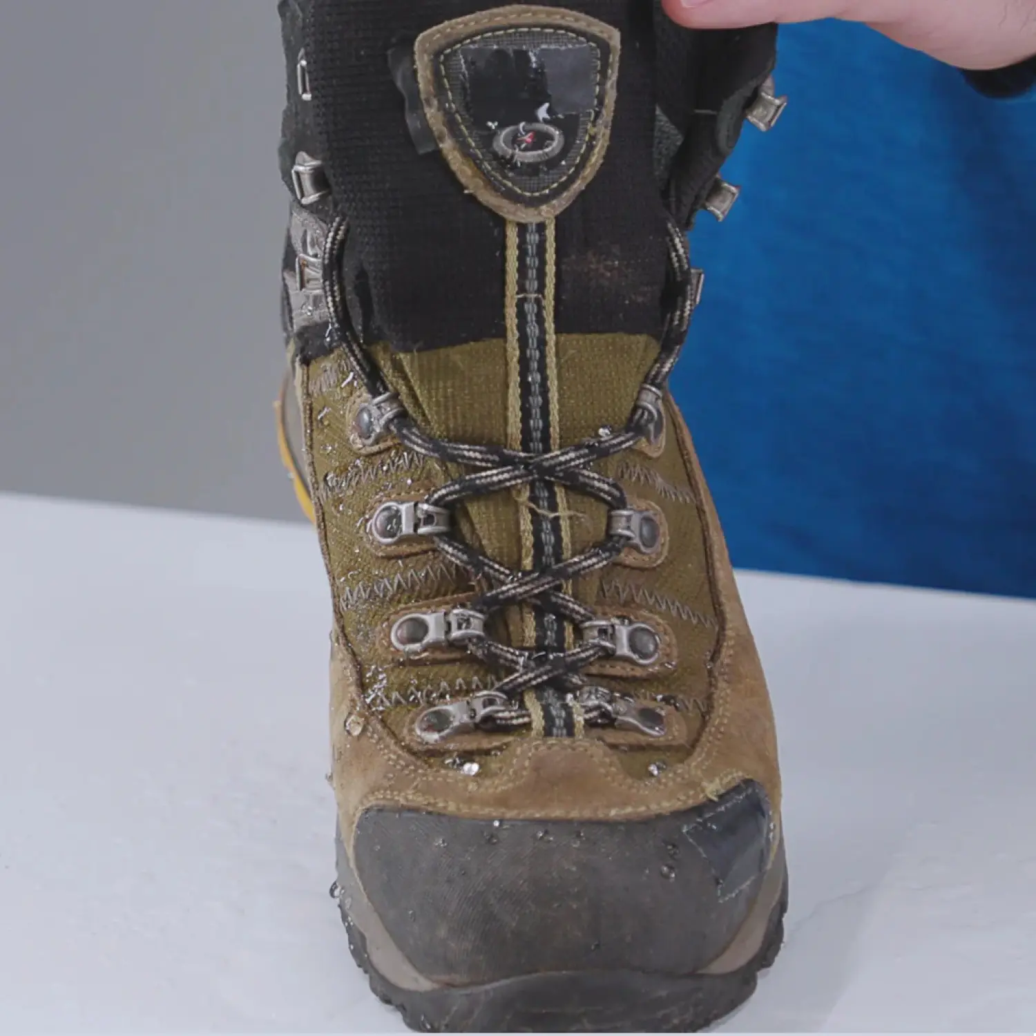  - Gear Aid Revivex Suede & Fabric Water Repellent 4 oz