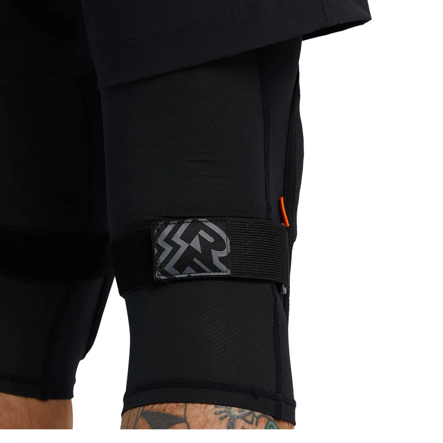  - Race Face Indy Knee Stealth