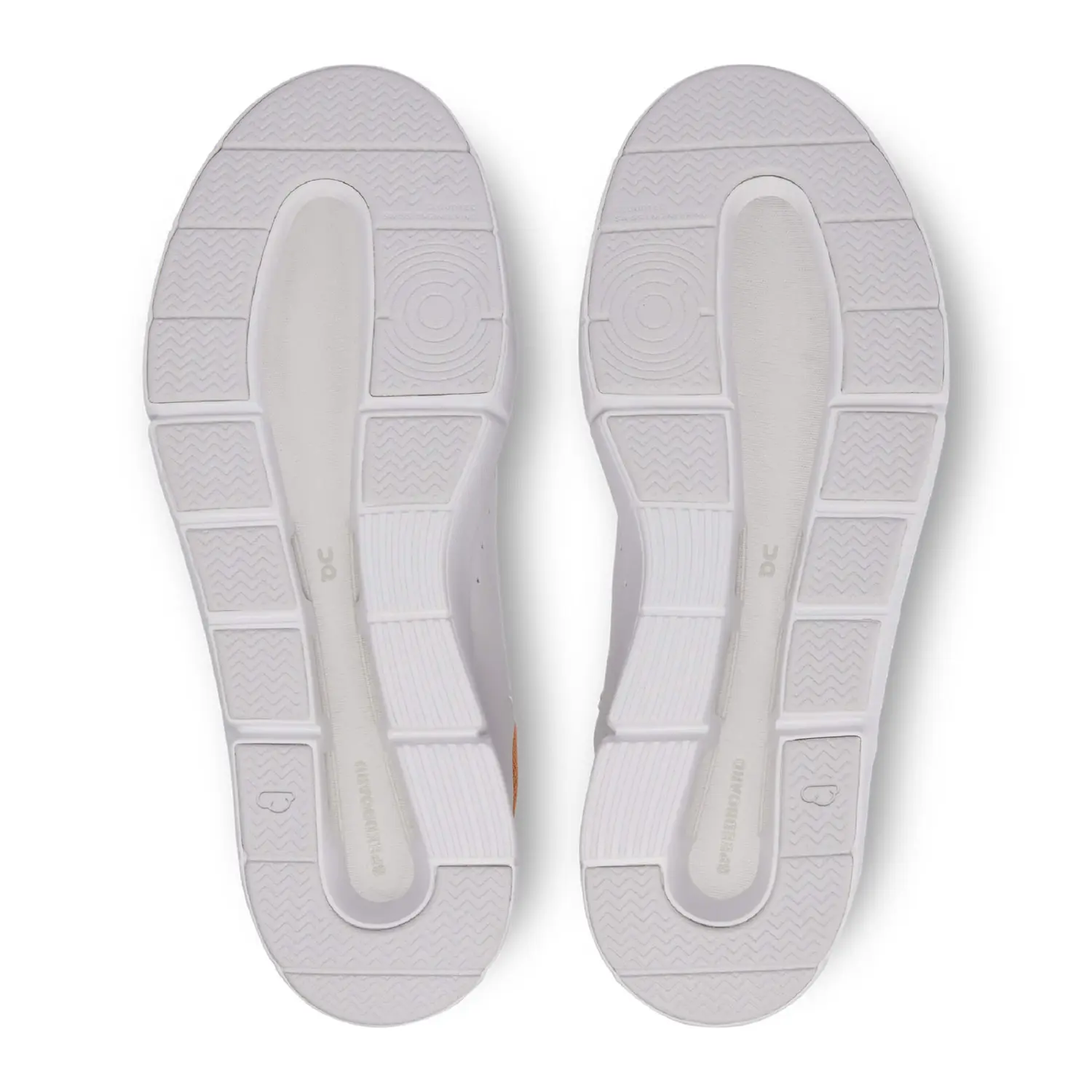white/rose - On Running The Roger Advantage W’s