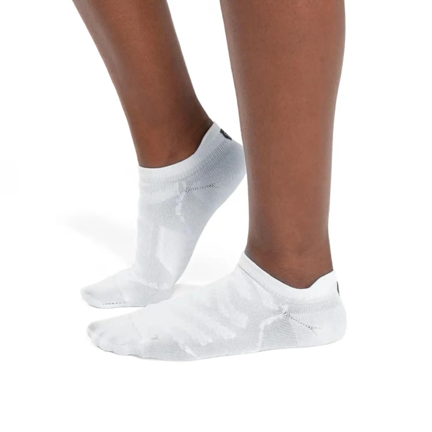 white - On Running Performance Low Sock W’s