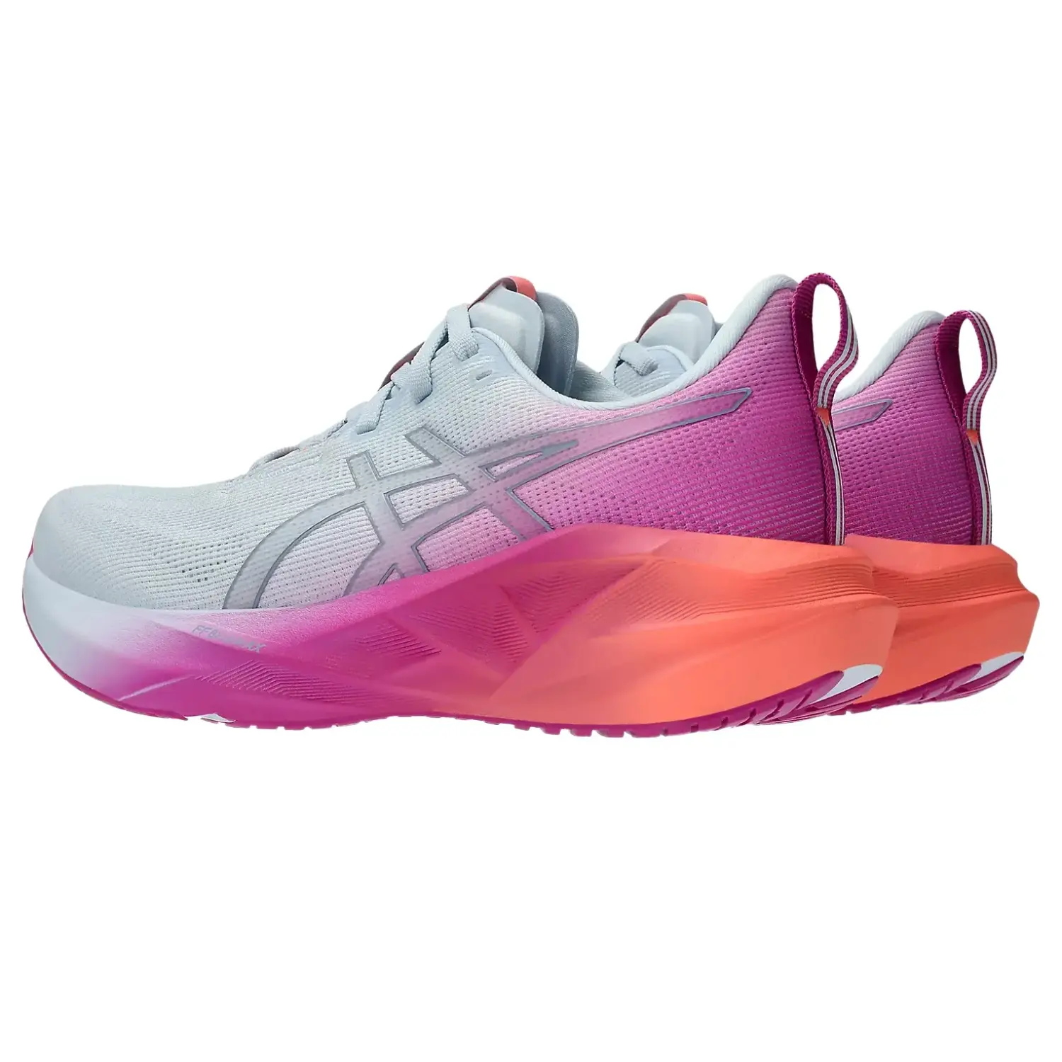 sky/digital sakura - Asics Novablast 5 W's