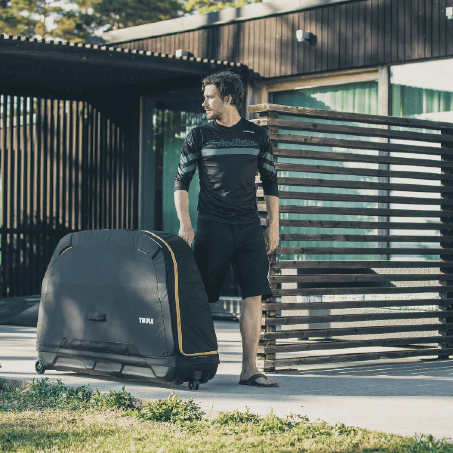  - Thule Maleta de viaje flexible Roundtrip road