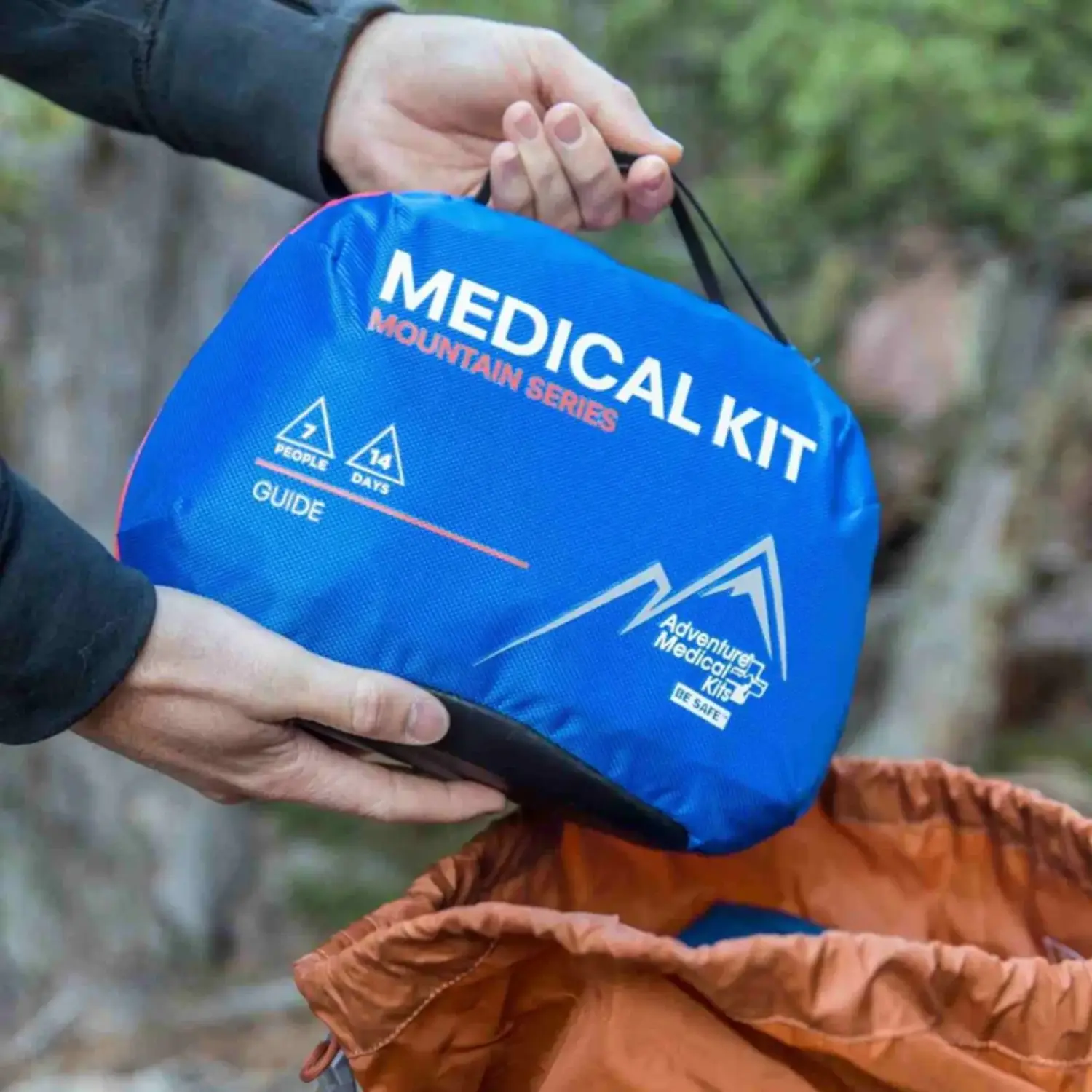  - Adventure Medical Kits Botiquin Mountain Series International Guide