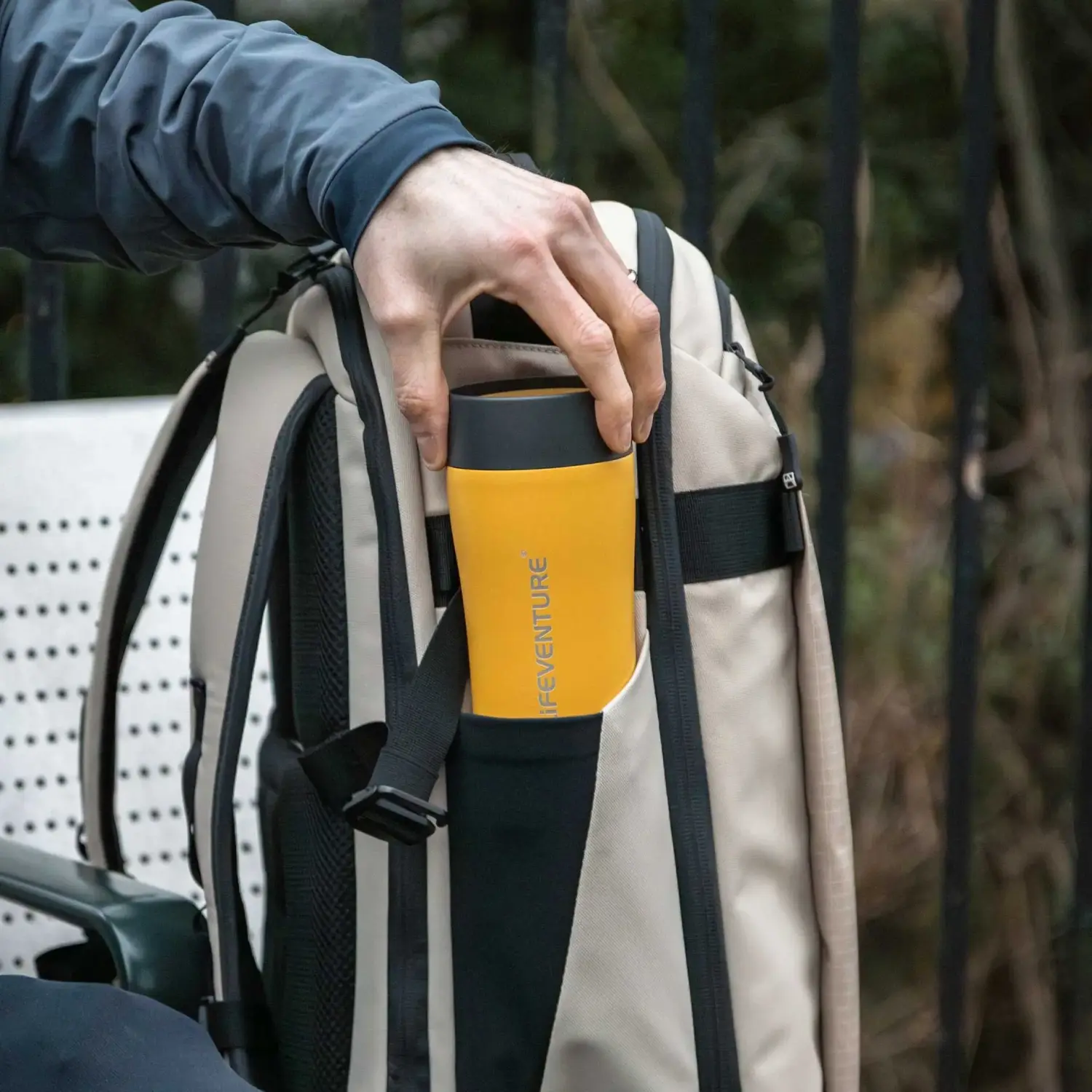 gold - Lifeventure One Touch Thermal Mug